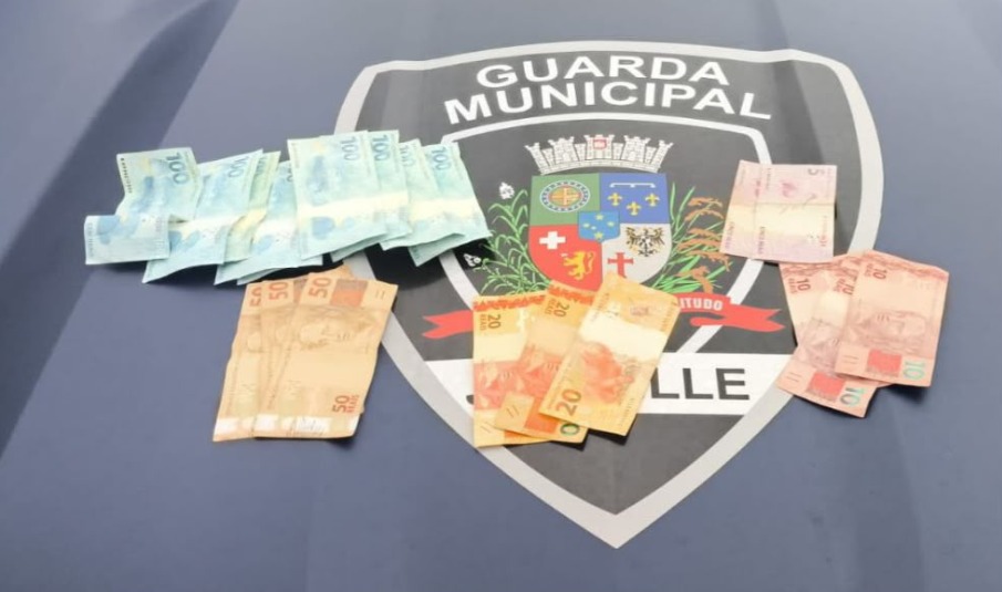 Grupo é flagrado com mais de R$ 5 mil em dinheiro falso em Joinville - Foto: Divulgação/Prefeitura de Joinville