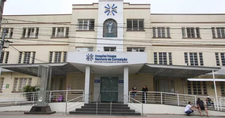 Hospital de Tubarão faz procedimento inédito em criança com aneurisma cerebral - Foto: Divulgação/HNSC
