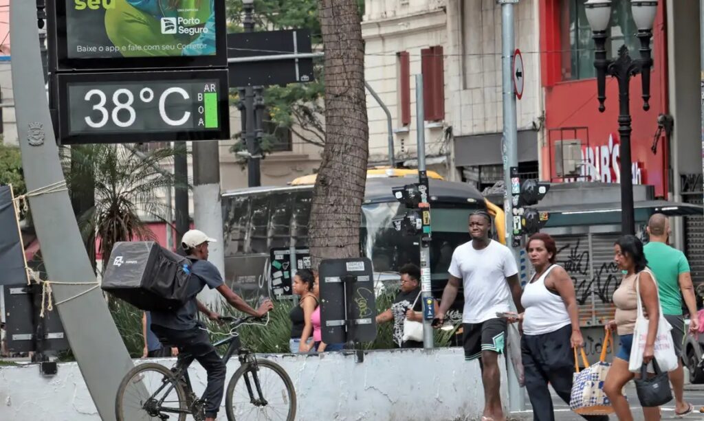 Inmet alerta para onda de calor e chuva em Santa Catarina - Foto: Paulo Pinto/Agência Brasil