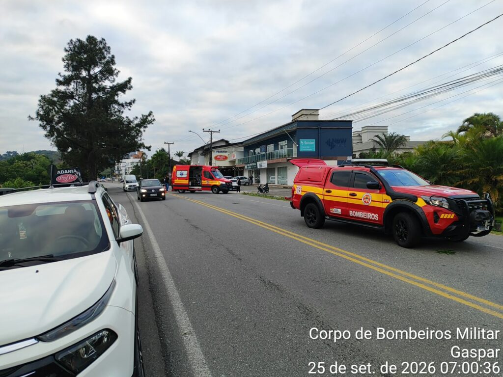 Motociclista fica ferido após colisão com carro em Gaspar - Foto: Divulgação/CBMSC