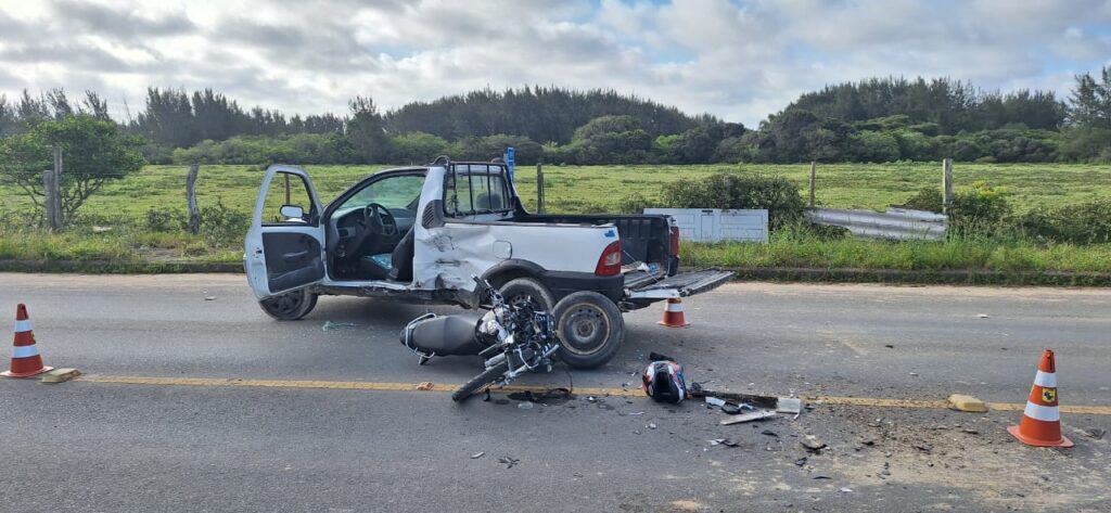 Motociclista fica gravemente ferido em acidente na SC-100 - Foto: Divulgação/PMRv