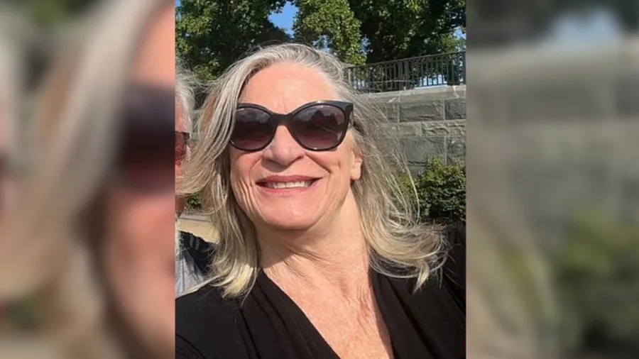 Mulher é lançada de montanha-russa e fica presa pelo cinto nos EUA - Foto: Reprodução/Redes Sociais