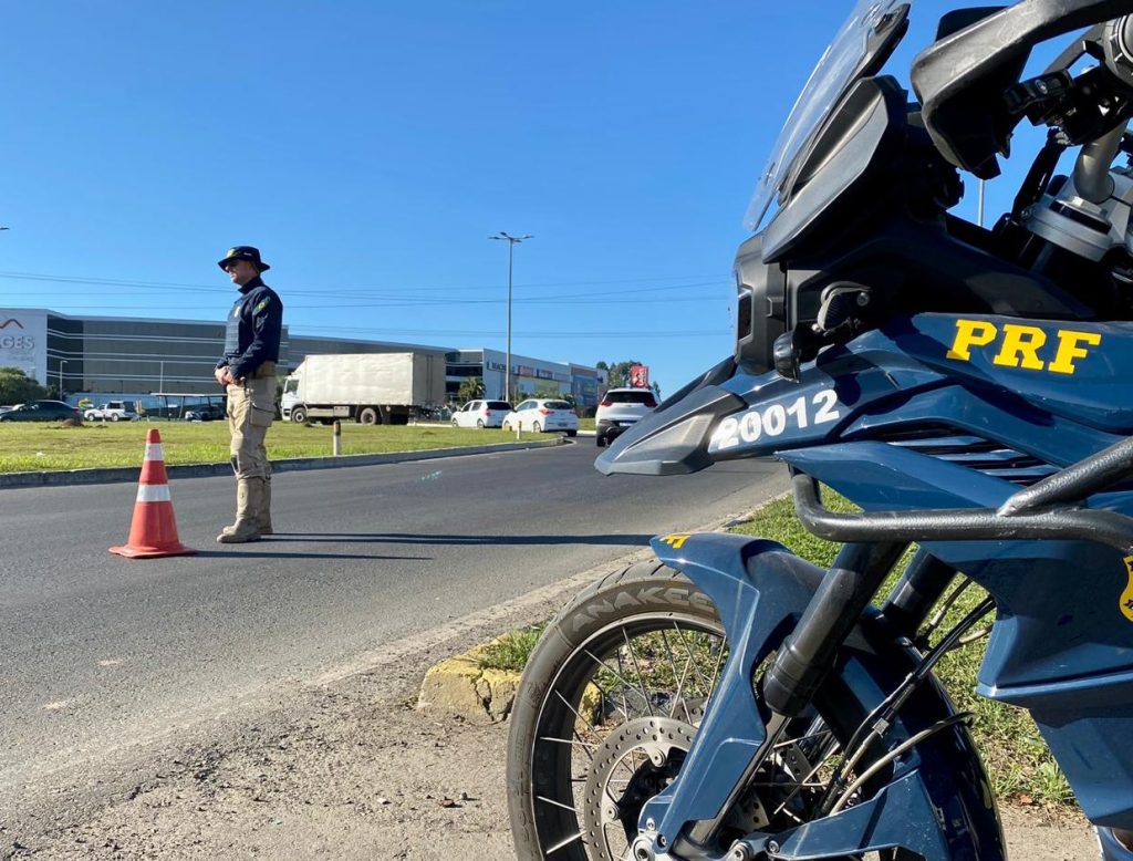 PRF reforça fiscalização nas rodovias de SC no feriado - Foto: Divulgação/PRF