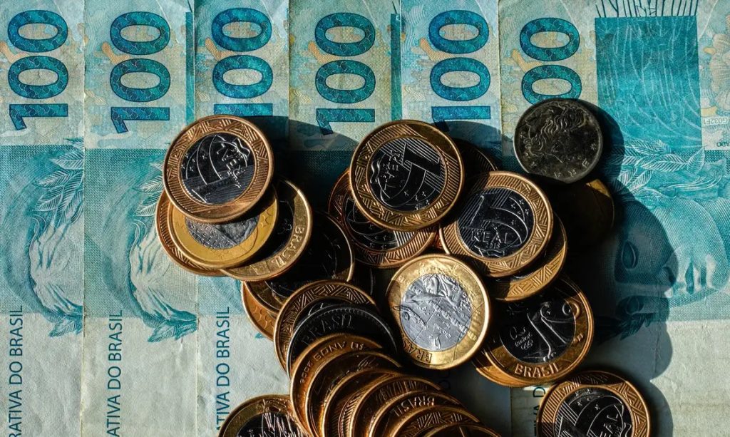 Você pode ter dinheiro esquecido em banco; veja como consultar - Foto: Rafa Neddermeyer/Agência Brasil