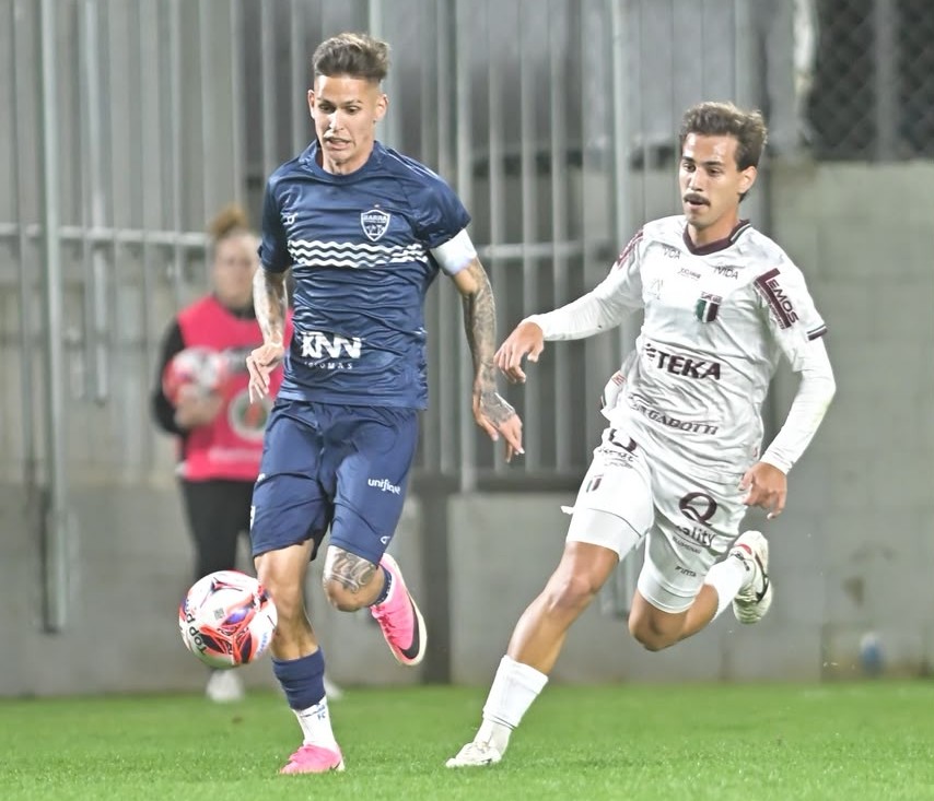 Barra cede empate ao Blumenau pela Copa SC. - Foto: Divulgação/Tiago Winter/BFC
