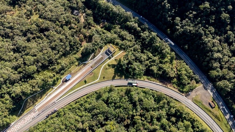 BR-101 em SC deve receber 869 mil veículos no feriado de Finados - Foto: Divulgação/Arteris Litoral Sul
