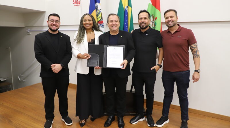 Biguaçu empossa nova secretária de Saúde; conheça Kamylla da Cunha - Foto: Divulgação/Prefeitura de Biguaçu