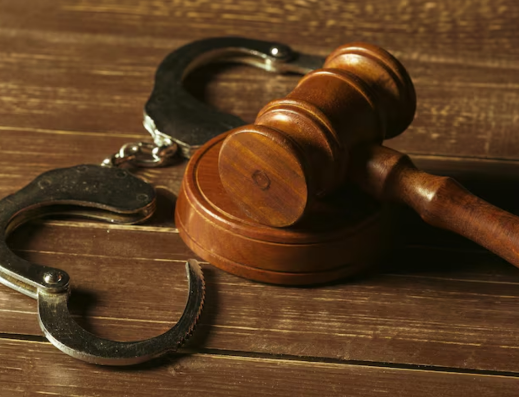 Casal é condenado por tráfico de pessoas após caso de adoção ilegal em SC - Imagem: Msgnific/Banco Gratuito