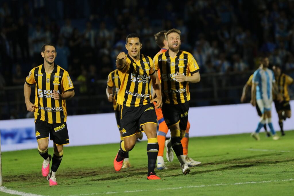 Criciúma prepara mudança no time para duelo contra o Ceará - Foto: Celso da Luz/Criciúma E.C.