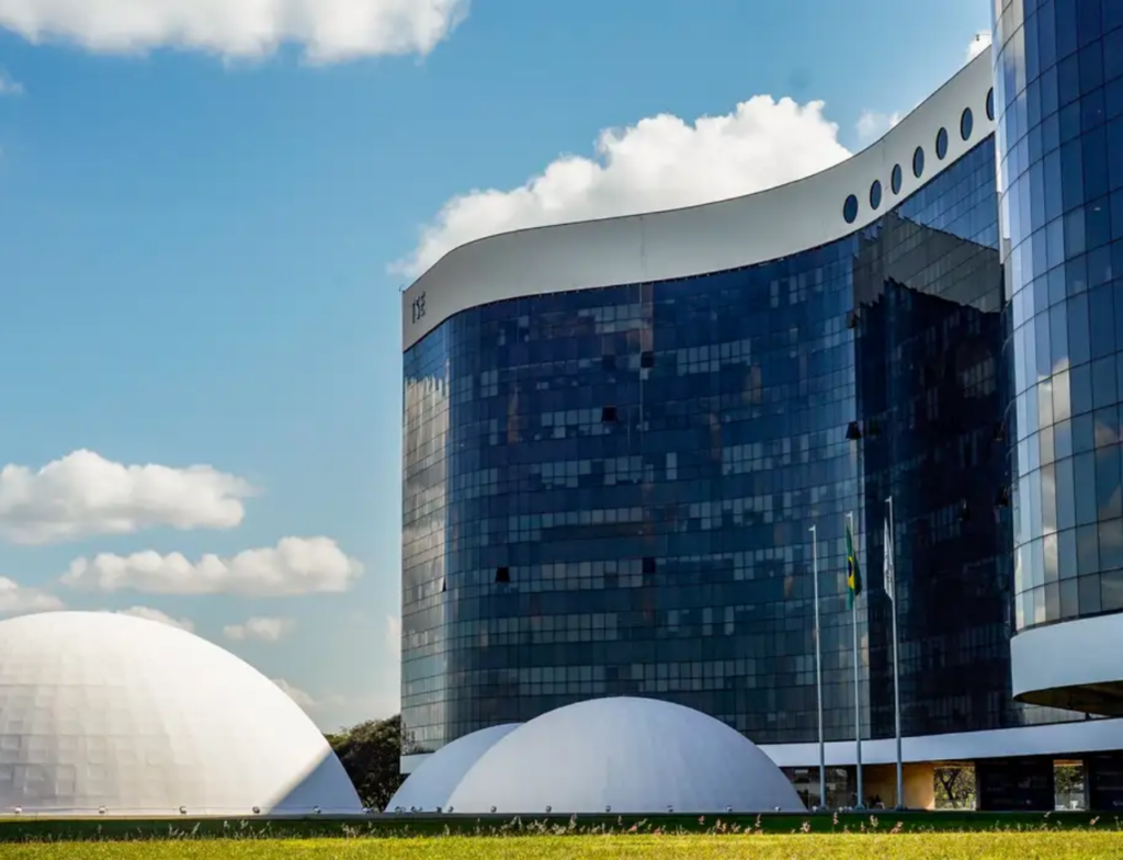 Eleições: Pardal já recebe mais de 51 mil denúncias de propaganda irregular - Foto: Rafa Neddermeyer/Agência Brasil