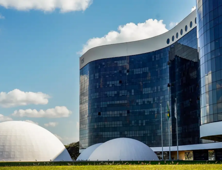 Eleições: Pardal já recebe mais de 51 mil denúncias de propaganda irregular