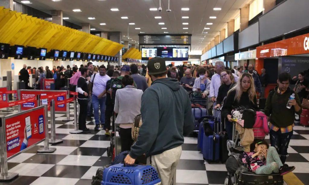 Feriado de Finados deve movimentar mais de 2 milhões de passageiros nos aeroportos - Foto: Rovena Rosa/Agência Brasil