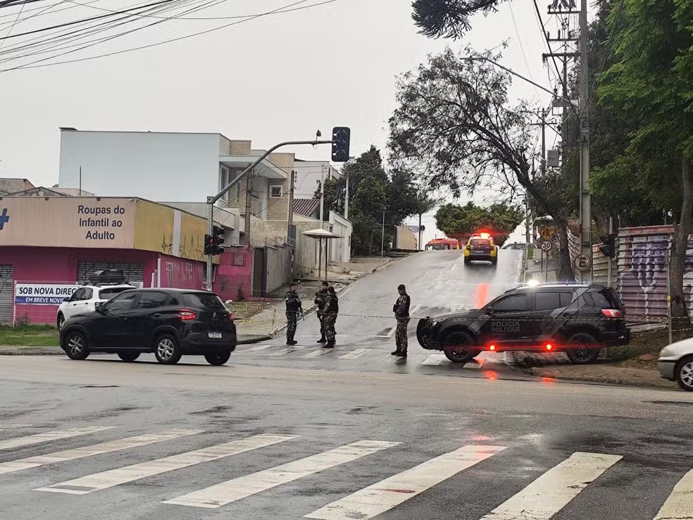 Homem armado com faca invade creche em Curitiba e mobiliza polícia - Foto: Divulgação/Tony Mattoso/RPC