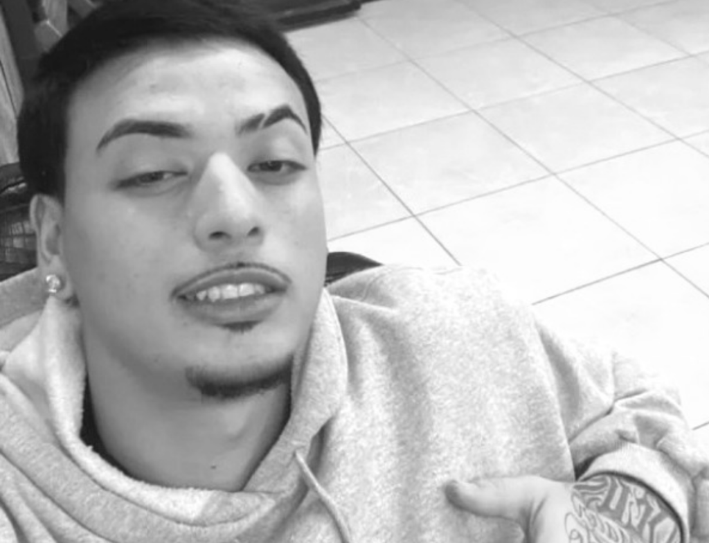Jovem barbeiro de 19 anos morre após acidente de moto em Imbituba - Foto: Reprodução/Redes Sociais