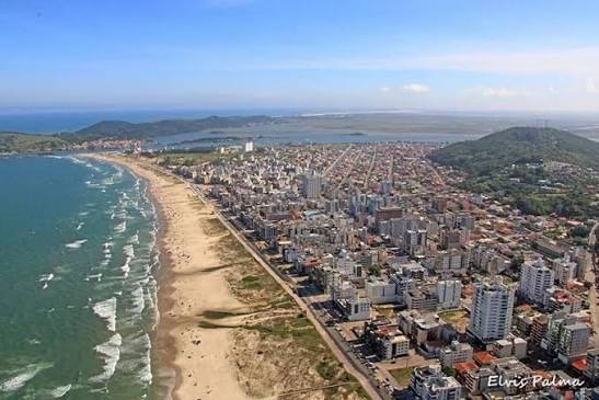 Laguna conquista Bandeira Azul e tem única praia certificada no Sul de SC - Foto: Divulgação/Elvis Palma