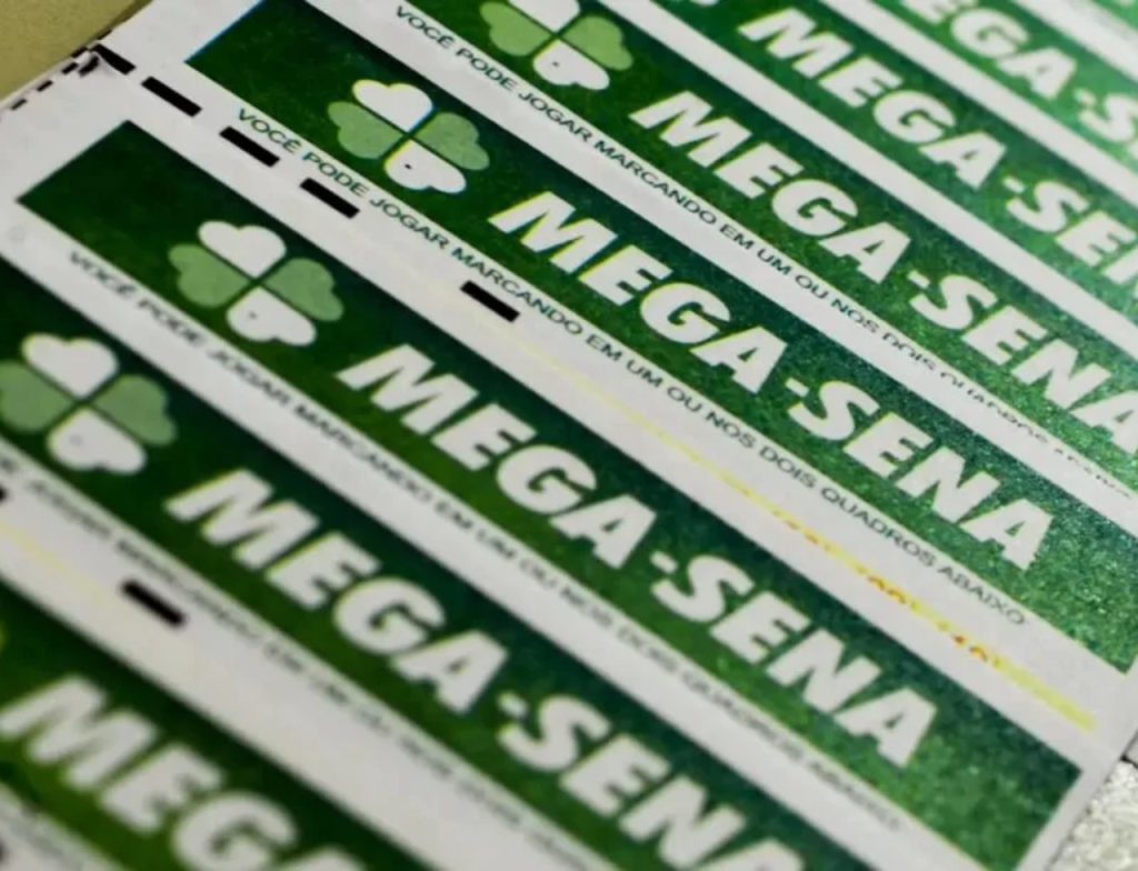 Mega-Sena pode pagar R$ 42 milhões neste domingo - Foto: Marcello Casal Jr/Agência Brasil