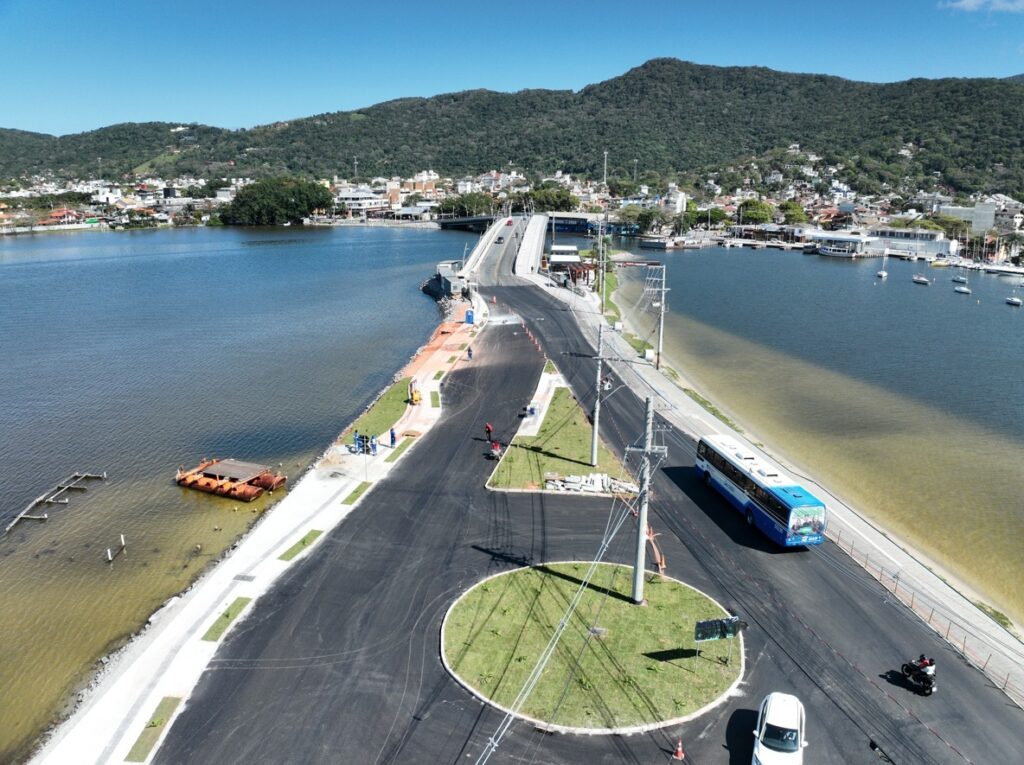Nova rótula na Lagoa da Conceição começa a funcionar nesta quarta-feira em Florianópolis - Foto: Divulgação/PMF