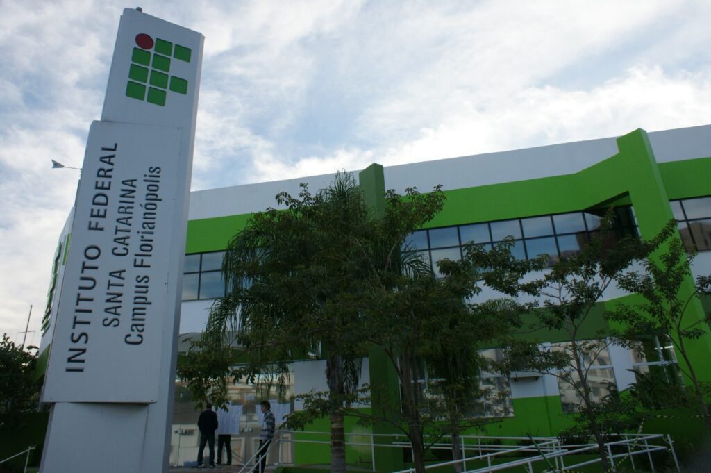 Pichações misóginas e nazistas são encontradas no IFSC em Florianópolis - Foto: Divulgação/IFSC