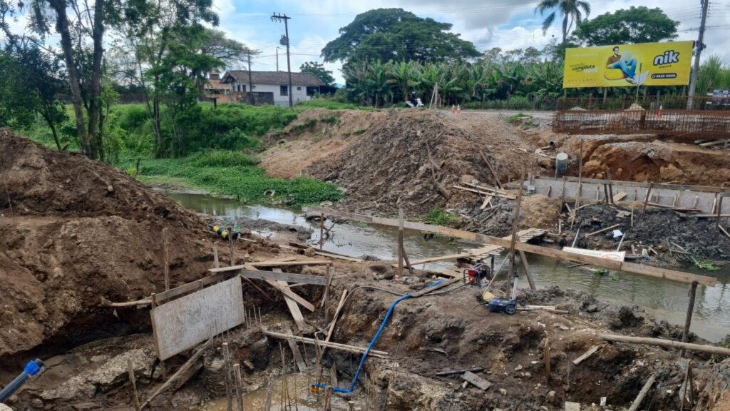 Ponte do Campestre avança e se aproxima de nova etapa da construção em Tubarão - Foto: Divulgação/PMT
