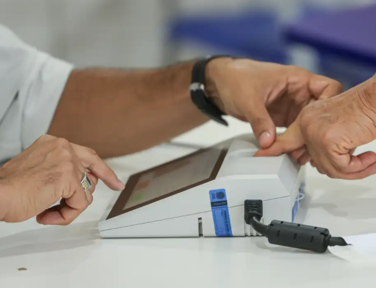 SC leva mais de 5,7 milhões de eleitores às urnas neste domingo