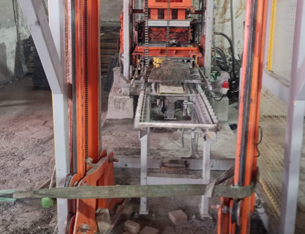 Trabalhador fica preso em máquina e sofre ferimentos graves em Palhoça - Foto: Divulgação/CBMSC