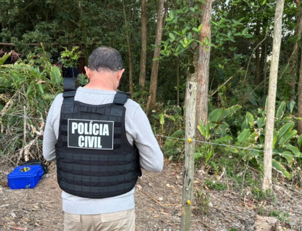 Três irmãos são encontrados mortos com tiros na cabeça em SC - Foto: Divulgação/PCSC