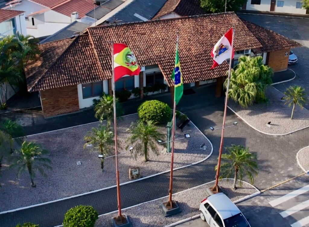 Concurso público em Tijucas oferece 250 vagas na Educação. - Foto: Divulgação