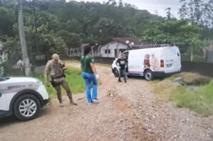 Tutora E Presa Por Abandonar Cao Em Florianopolis 1